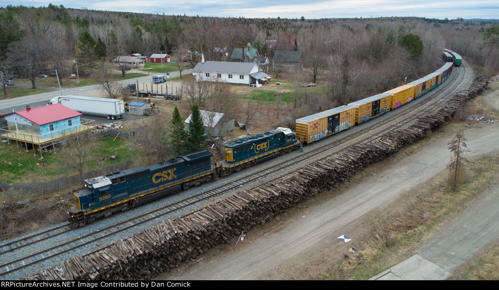 CSXT 9280 Leads L072 into Mattawamkeag